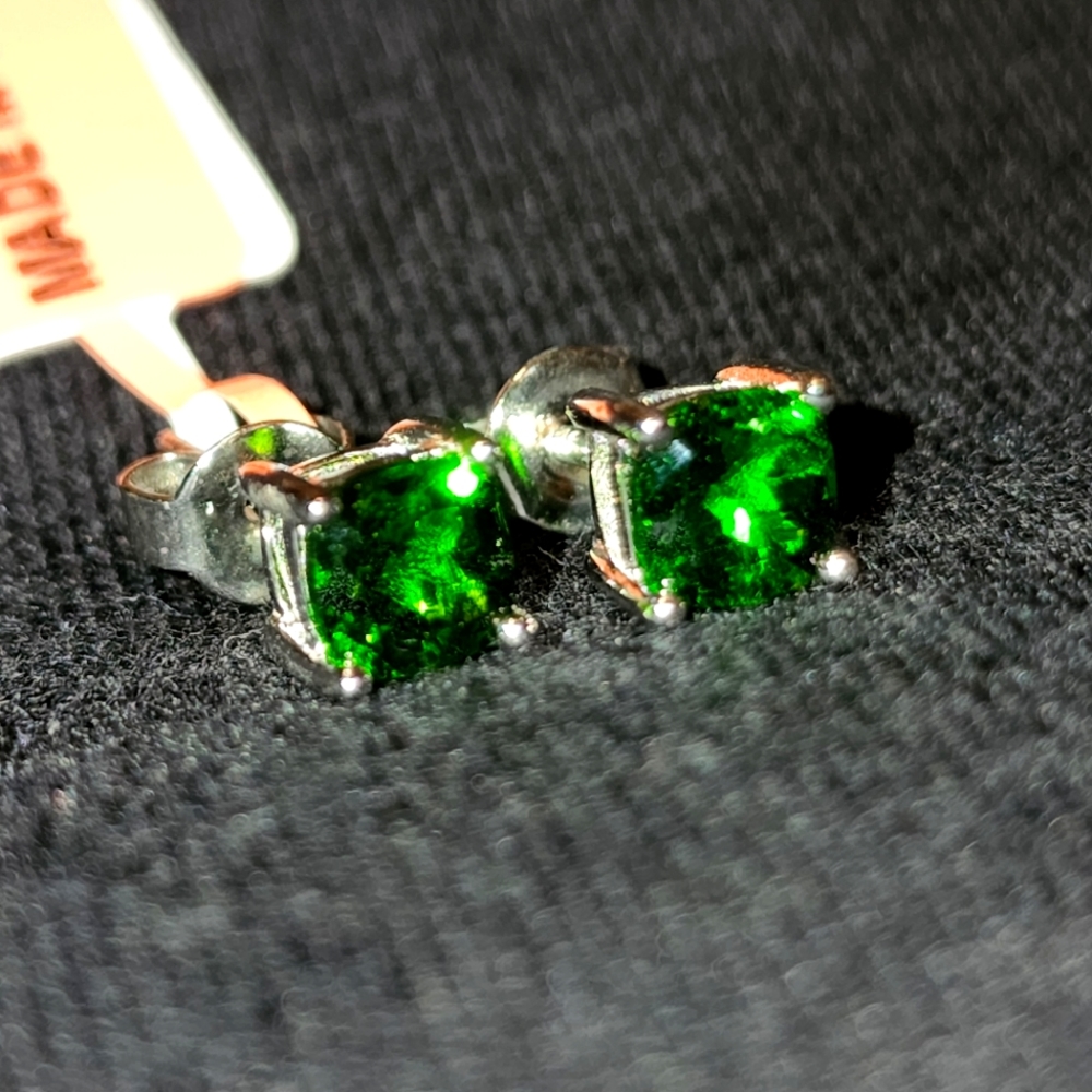 Russian Chrome Diopside earrings 1.25ct 925 sterling silver